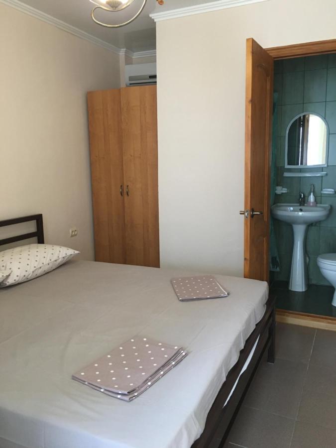 Гостевой Дом Колибри Gagra Exterior foto