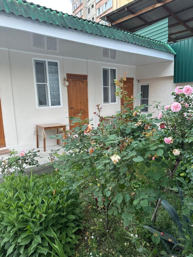 Гостевой Дом Колибри Gagra Exterior foto